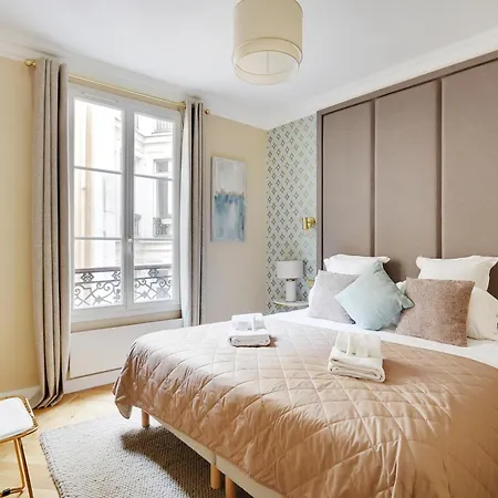 Apartment Pick A Flat's In Opera Saint Lazarre - Rue De L'isly Paris