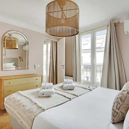 Pick A Flat's In Opera Saint Lazarre - Rue De L'isly Paris